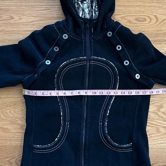 Lululemon Special Edition Scuba Hoodie (Detachable Sleeves) - Picture 12 of 16